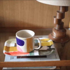 Mug Kaleido - Donna Wilson -Décorer Les Cadeaux 4593fe 05c9c8a415f845dba1f42c58beb53be2mv2