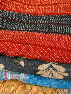 Kantha Indien Vintage Quilté Du Rajasthan - Noir Et Rouge -Décorer Les Cadeaux 4593fe 09131848ba064a22b4ec6d2a95681e1amv2