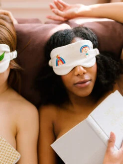 Masques De Voyage - Lundi Au Soleil -Décorer Les Cadeaux 4593fe 5d3eb201425341a28bbd5411c74e9d65mv2