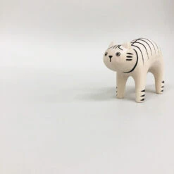 Pole Pole Chat Tigré En Bois - T Lab -Décorer Les Cadeaux 4593fe 641e0ce31d394757abc7ec3ec05e6128mv2