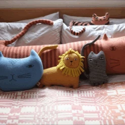 Richie Le Lion - Donna Wilson -Décorer Les Cadeaux 4593fe 6a1f7c792c4c4ce7bf77b53ea98ec404mv2 1