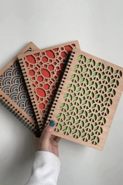 Carnet A5 Personnalisé - Couverture Bois - Découpe Laser -Décorer Les Cadeaux 4593fe 9cd2ecb5ef104cd9aaaba1806fbaf096mv2