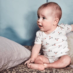 Body Bisou En Coton Bio - Mathilde Cabanas -Décorer Les Cadeaux 4593fe d79ec9b714a64718a041e01575e5e9e4mv2