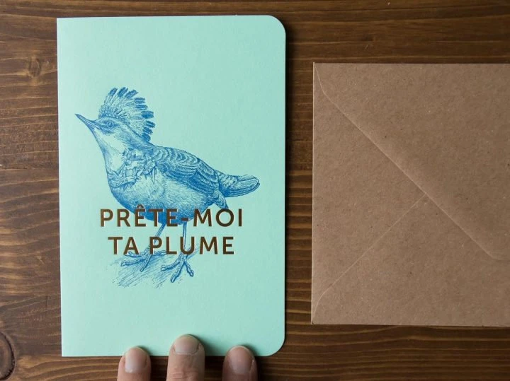 Carte Postale Prête-moi Ta Plume - Les Éditions Du Paon 2 Carte Postale Prête-moi Ta Plume - Les Éditions Du Paon – Image 2